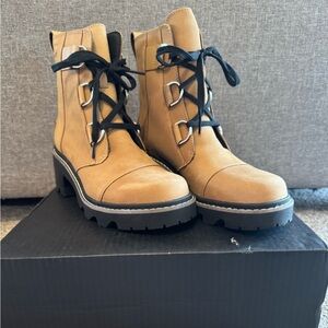 Joan Now Lace Sorel Boots